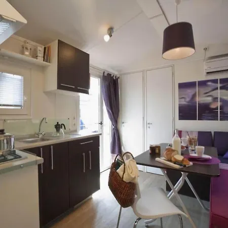 Mobile Deluxe With Covered Veranda Near Trasimeno 木屋 *