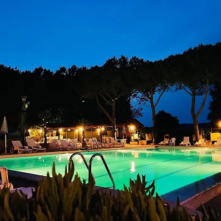Mobile Deluxe With Covered Veranda Near Trasimeno *