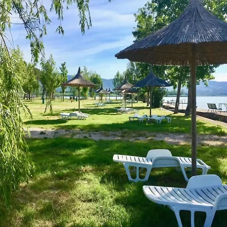 Mobile Deluxe With Covered Veranda Near Trasimeno